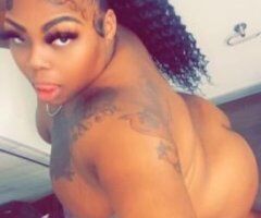 Juicy Busty Funsize Milf 😋🫦❤🙌 - Image 3
