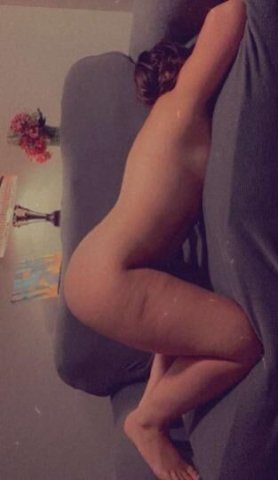 Available incall and outcall - 1