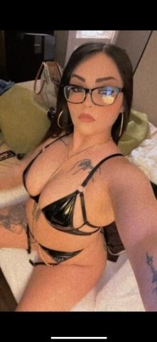 are you looking for a fun and freaky time with a latina milf 💦🍑 - 1