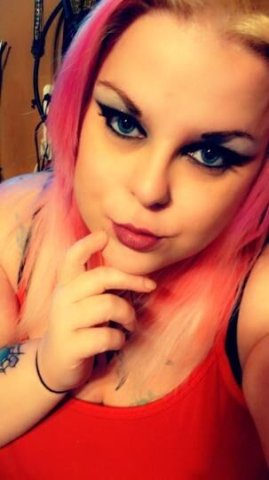 Blue-eyed BBW READ PROFILE - 1