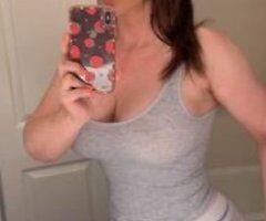 Sexy Busty Playmate - Image 4