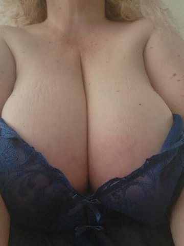 NEW Pic! Horny for some Kendall Im AT CHICAGO INCALL Available NOW - SCREENING MANDATORY! - 1