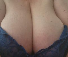Chicago escorts - NEW Pic! Horny for some Kendall Im AT CHICAGO INCALL Available NOW - SCREENING MANDATORY!