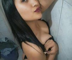 I'm Kamila here in Manhattan - Image 2