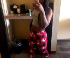 Fort Worth escorts - Pretty 🥰 Petite 😘 & Available 😜