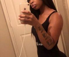 Pretty 🥰 Petite 😘 & Available 😜 - Image 2