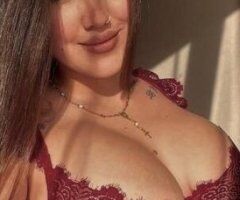😘Light Skin 😋With Amazing Body💋Cum Enjoy This Wet Kitty😘💦 - Image 2