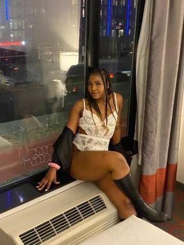 Mocha 🥛🍪 Available 🍑 Soakin 💦 - 1