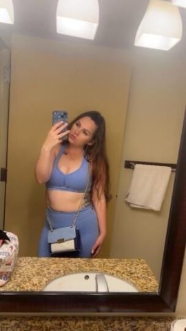 beautiful slim thick snowbunni - 1