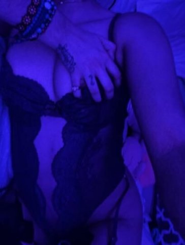 PETITE LATINA YOUNG AND HORNY 💦 - 1