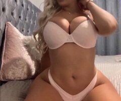 Elite Curvaceous Companion Miss Olivea Banks - Image 2