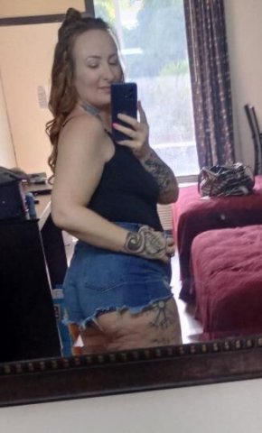 Sexi, upscale milf. Ginger🍒 Redheaded milf with a fat a$$ - 1
