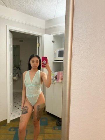 5ft and Petite Filipina Baddie BOOK NOW⏰ - 1