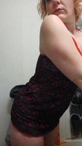 New in town👄👄 and was wanting 🌹🌹grown-up fun if u need to to unwind let me massage u down - 1