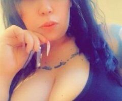 Sioux City escorts - busty brunette bombshell leaving town soon