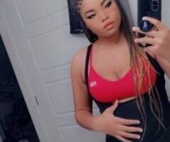 young milf seeking a good time🥰 - Image 4