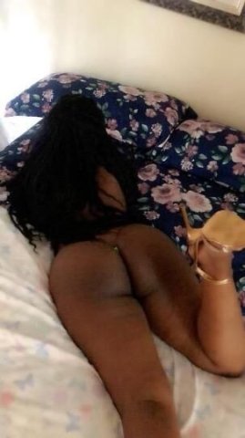 Apple booty horny now daddy horny Squirter is here 💦💦 bend this A** Over 🤪😝 - 1