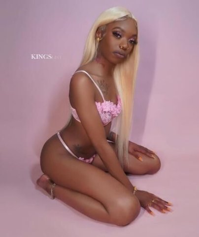 N3W IN T0WN petite chocolate chip 🍪 come taste me 💦 - 1