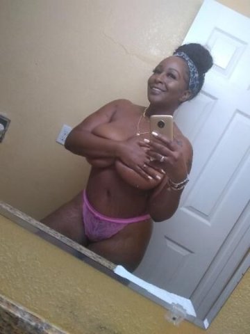 busty babe. inCALL READY - 1