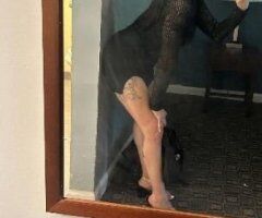 Hartford escorts - 200 $$$ special for hour full service