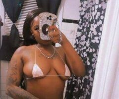 Detroit escorts - Duo ✌🏾HOTTIES. DOUBLE THE TROUBLE. 😝OUTCALL ONLY🍑 Ask About Our 2 Girl Specials. 📲