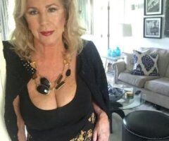 Older Mom Available on live chat 🍑I Am Ready To Meet Any Time🍑Incall🍌Outcall - Image 3