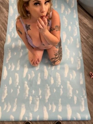 AVAILABLE NOW Body Rubs and more with BUSTY LEAH - 1