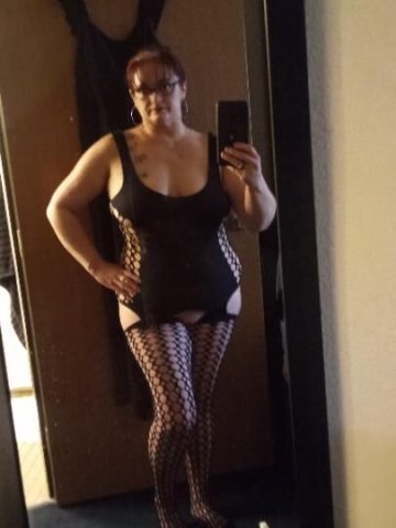 HAVE INCALL!! SEXY, HORNY COUGAR NEEDS GOOD DICK!! HAVE INCALL!! - 1