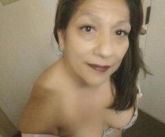 😘😘42 Years Older Mom Available now 😘😘𝐒𝐩𝐞𝐜𝐢𝐚𝐥 Dont miss out😘😘. - Image 2