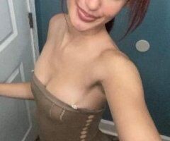 red head hottie with a body❤️❤️ - Image 3