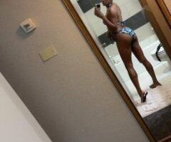 York escorts - Sexy Chocolate Body Beautiful Face Small waist Long legs