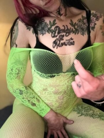 SQUIRT QUEEN RETURNED - 1