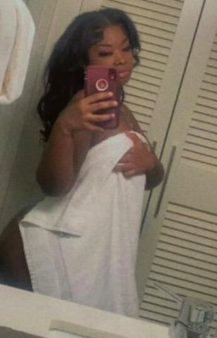 Blasian Goddess with a thick COTTON SOFT 🍑😘 - 1