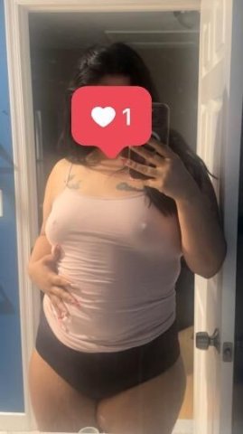 😍Super Horny and WET💦 I love to SQUIRT🥰 Clean and Tight Pussy💕😘 ALL 100% real pics - 1