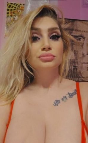 Pawg with A WET PUSSY and i want to cum in ur mouth!! - 1