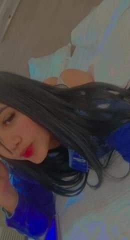 I am very hot 🤤 - 1