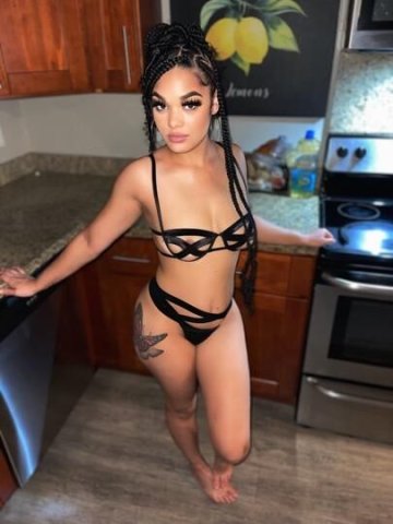 New foreign escort in town available for incall only - 1