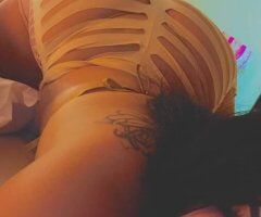 Sexy Renni - Image 2