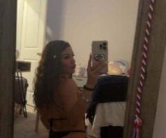 Sexy petite party girl with a thick ass🥰 real & recent pics💋 - Image 6