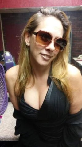 TRUE FREAK AND MILF 2 GIRL ALSO - 1