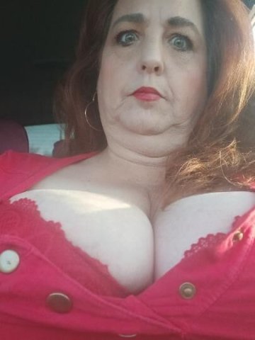 WEDNESDAYIS HUMP DAY!!!, %MILF GREEN EYES & THICK THIGHS - 1