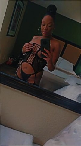 shhhhhh🤫60.00 special...otw to work or just getting off...Treat yaself Babe Dont Cheat ya self... real life pleaser 👅 if ya know me then ya already know...For those who dont.. Lex a BEA$T.....I Blow Minds - 1