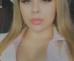 Young Hot Milf Yummy E - Image 9