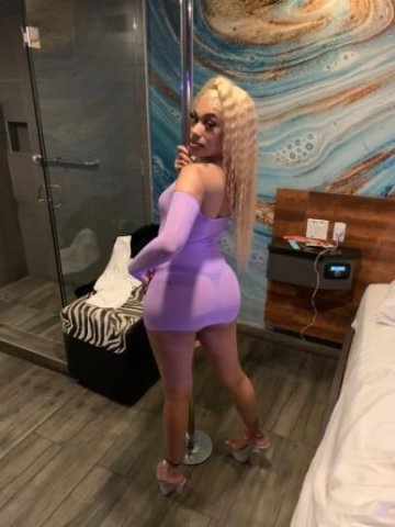 NEW TO TOWN🎀 - 1