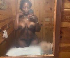 ✔THE REAL GUCCI ASSWELL!!! BIG BOOTY P⭐! Ask about my 🌞 GOOD WEATHER $PECIALZ - Image 3