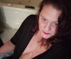Detroit escorts - REDD MILF NEEDS ATTENTION
