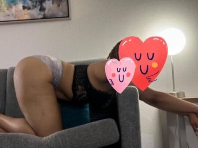 YOUNG HOTTTT WETTT AND HORNYYY 🤪🤪 - 1