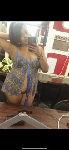 Sexy Curvy HOTTIE ready to rock your world. HOT CRAZY FUN - 1