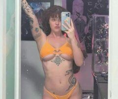 DTF I'm a straight female escort ( - Image 3
