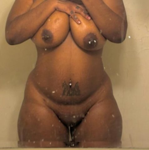 Natural and Thick Emo Girl wants to have fun! ONLY FANS IN POST - 1